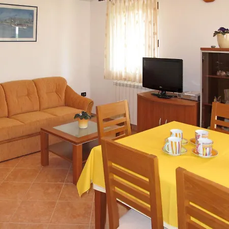 Apartamento Martina - Lbn377 By Interhome Krnica