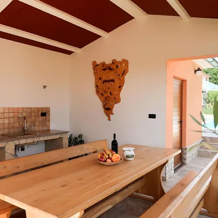 Apartamento Martina - Lbn377 By Interhome